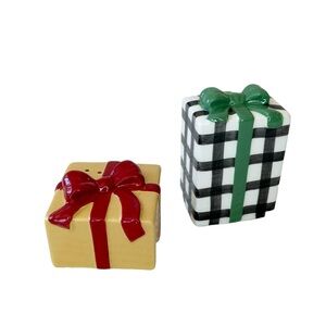 Hallmark 2023 Holiday Gift Boxes Salt Pepper Shakers